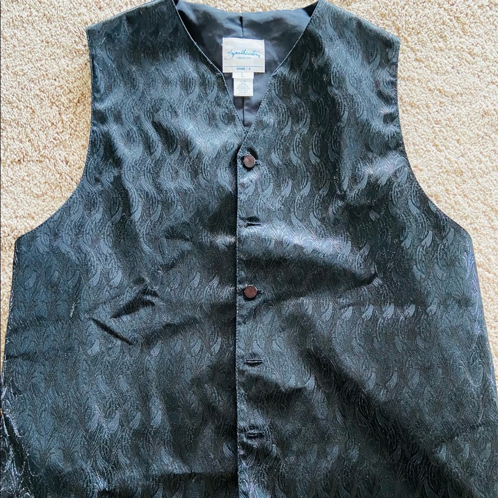 Men’s Southeastern Vest Size L